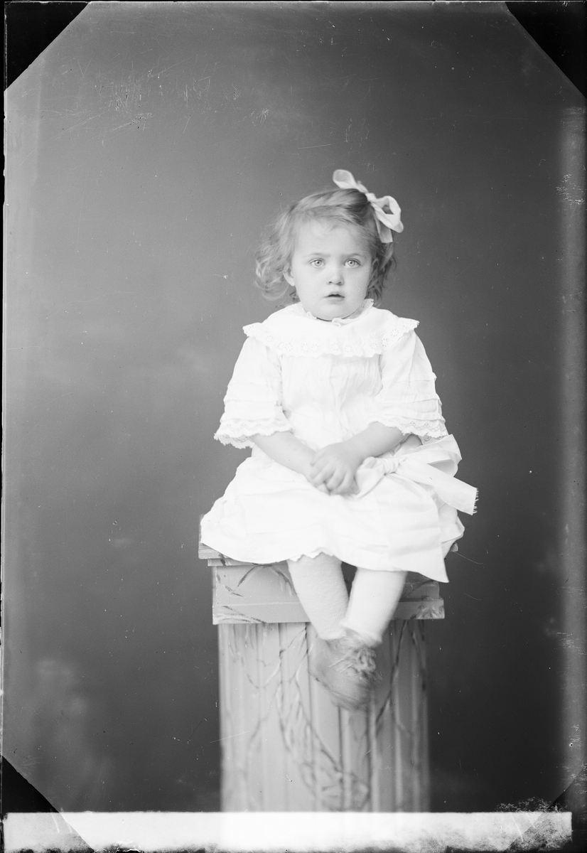 Skötsner-Edhlund, Ateljé Portrait - Children of Elis Mattsson from Johannisfors, Forsmark parish, Uppland 1921