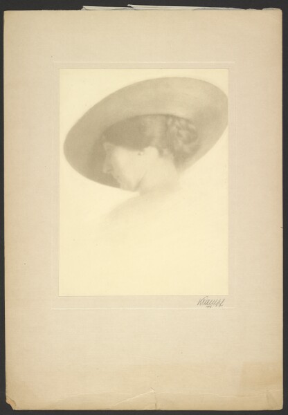 Günther Krampf, [Portrait of a woman]