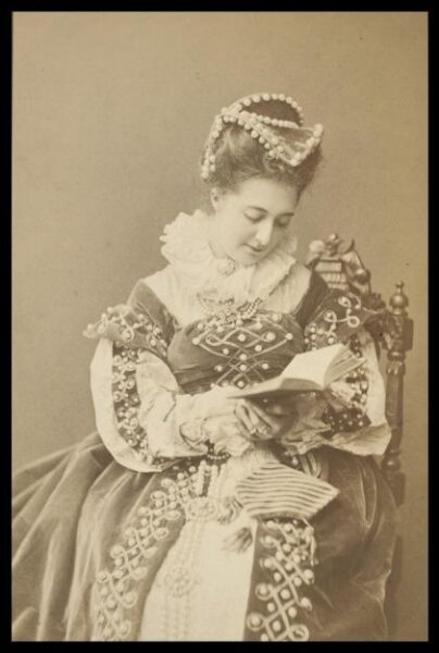 London Stereoscopic and Photographic Company, Guy Little Theatrical Photograph