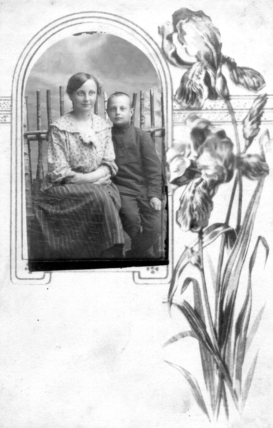Petras Ločeris, Emilija Ločerienė su broliu