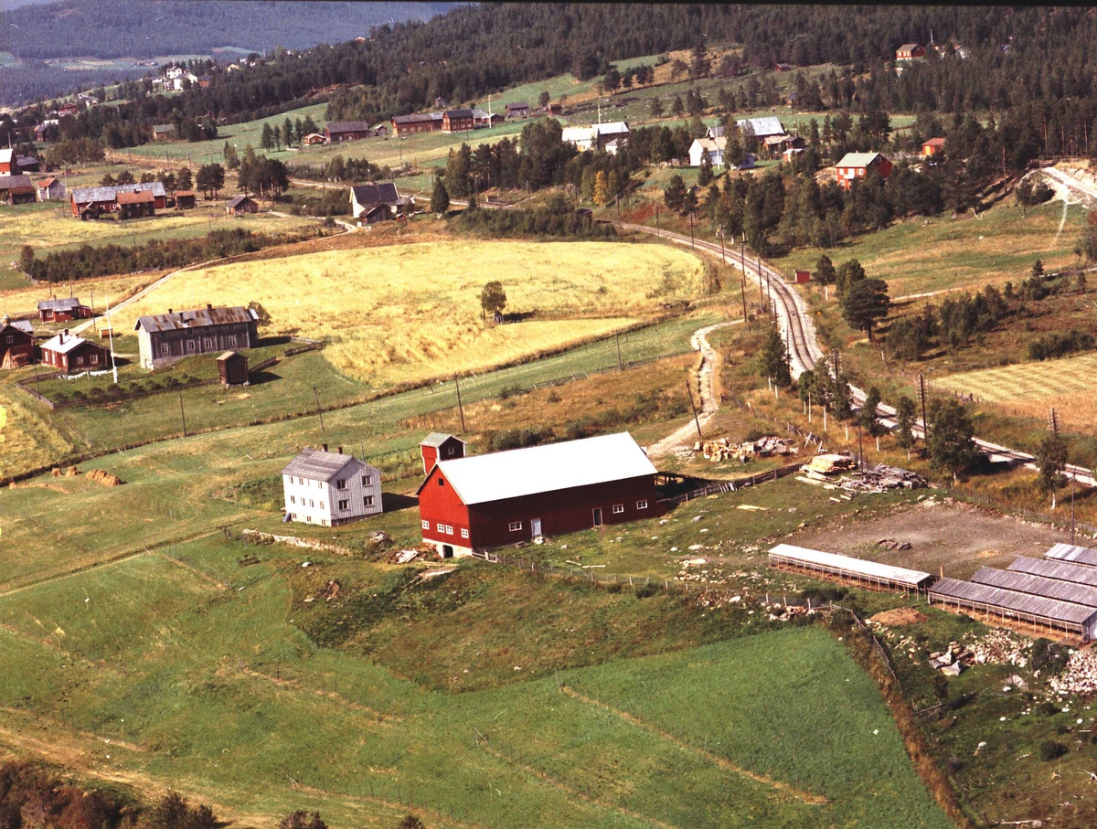 Widerøes Flyveselskap A/S, Gårdsbruk.