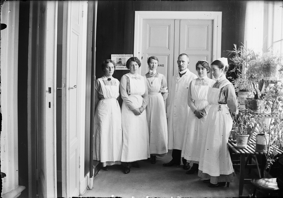 Skötsner-Edhlund, Sjukvårdspersonal, Östhammars lasarett, Uppland omkring 1920