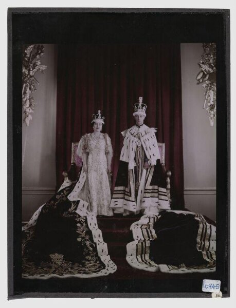 unknown, Royal Family on the coronation of King George VI