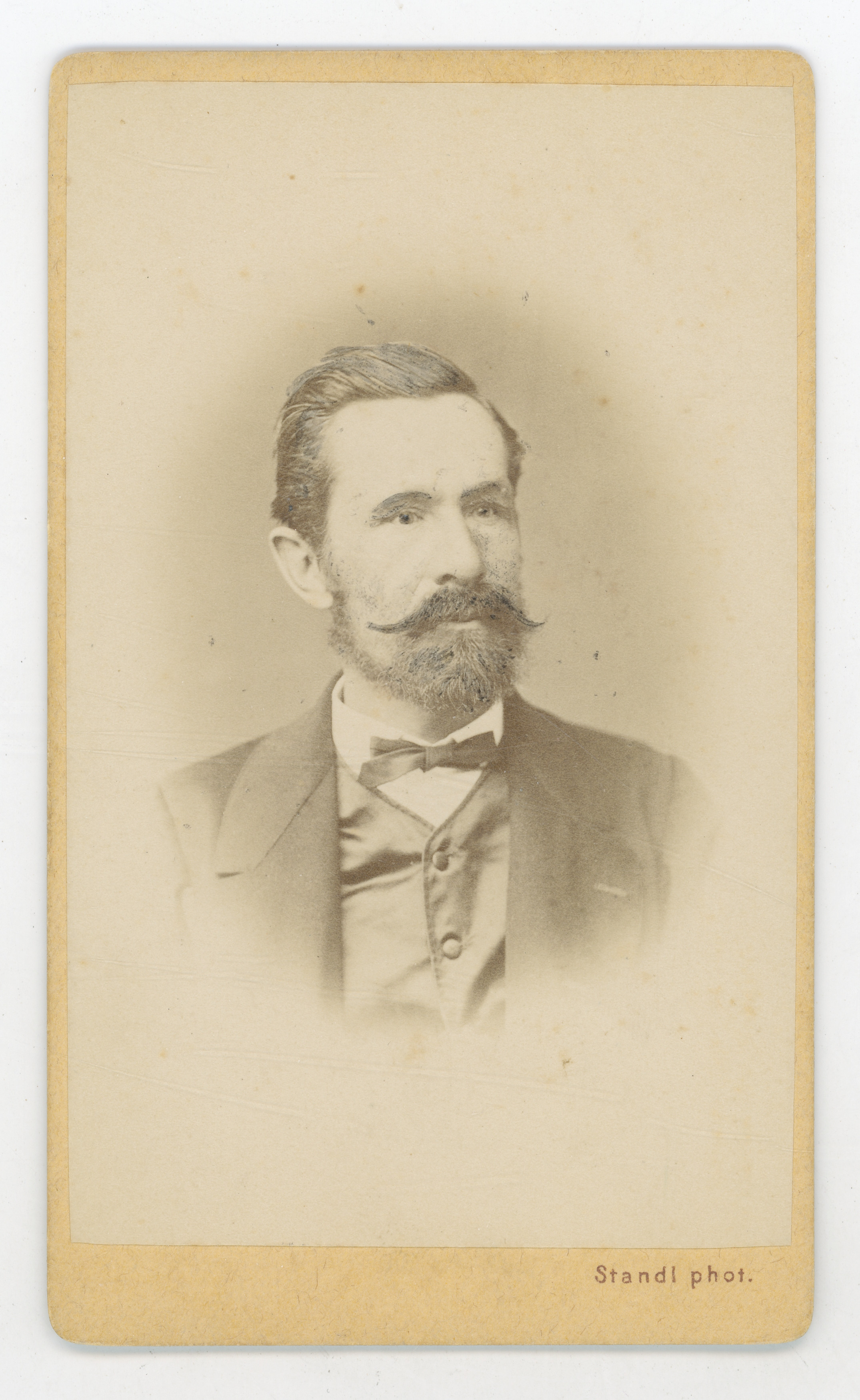 Ivan (27. 10. 1832.––30. 8. 1897.) Standl, Muškarac s bradom i brkovima