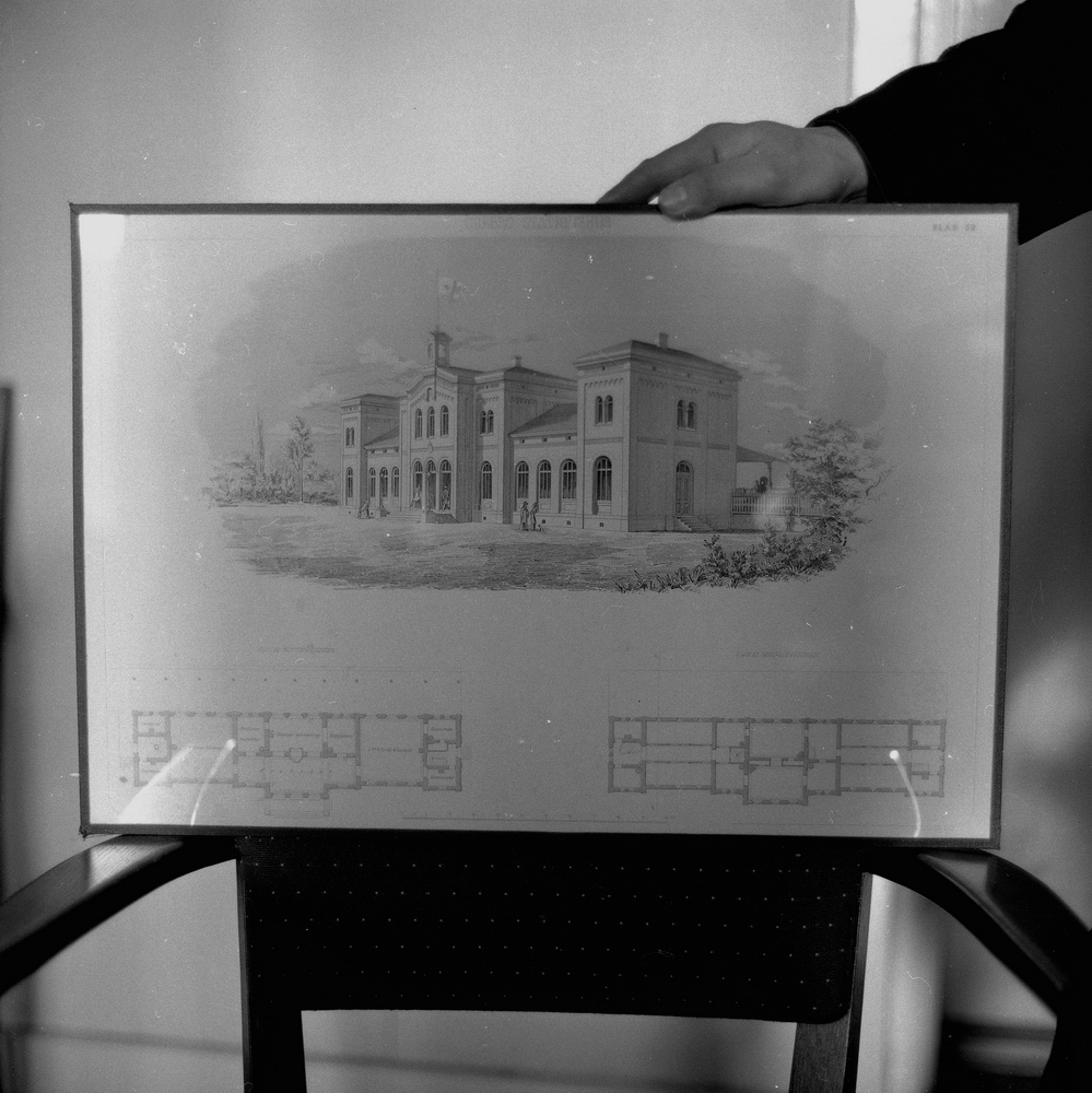Örebro Kuriren, Bildsidan "SJ visar vänliga ansikten". 29 januari 1955