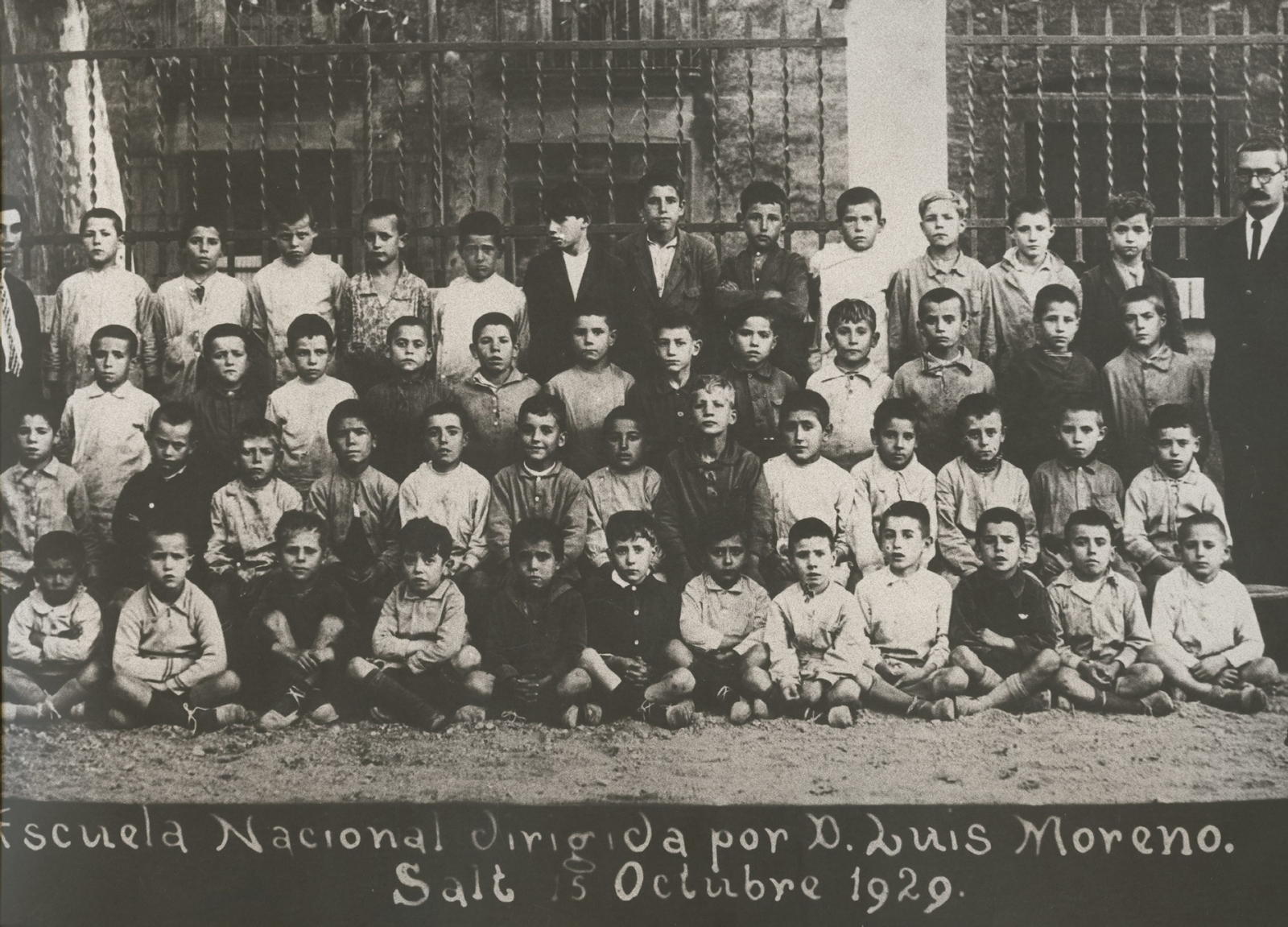 Desconegut, Escuela Nacional dirigida por D. Luís Moreno. Salt