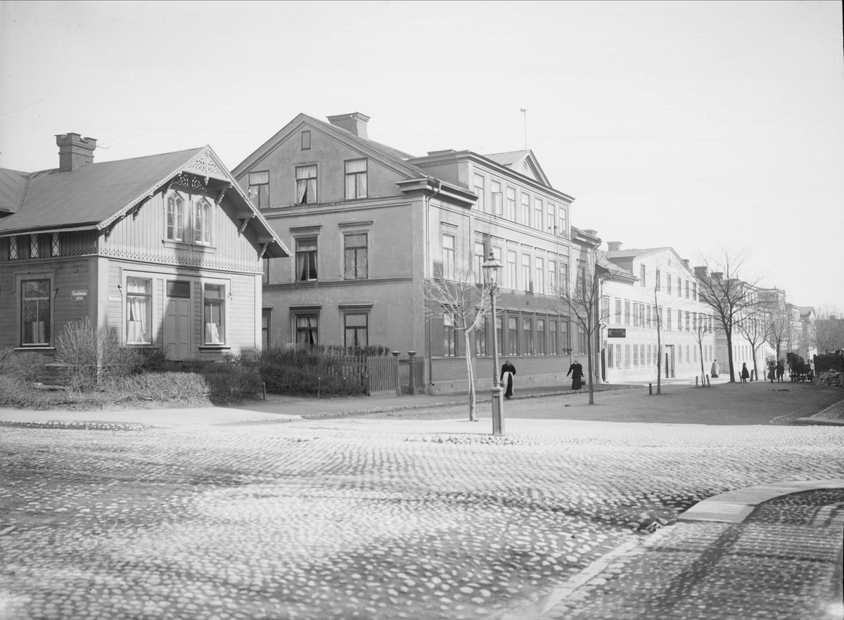 Alfred Dahlgren, Hörnet Sysslomansgatan - Skolgatan, kvarteret Hervor, Luthagen, Uppsala 1901 - 1902