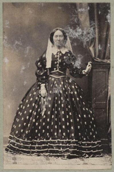 Unknown, Carte-de-visite photographs (480). Four photographs  are dry-mounted to each sheet (120).