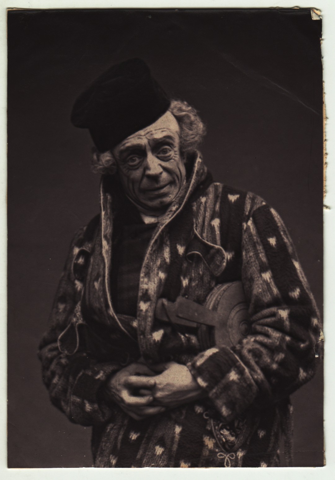 Etienne Carjat, Portrait de François-Louis Lesueur (1819 ou 1820-1876), acteur, en tenue de scène.