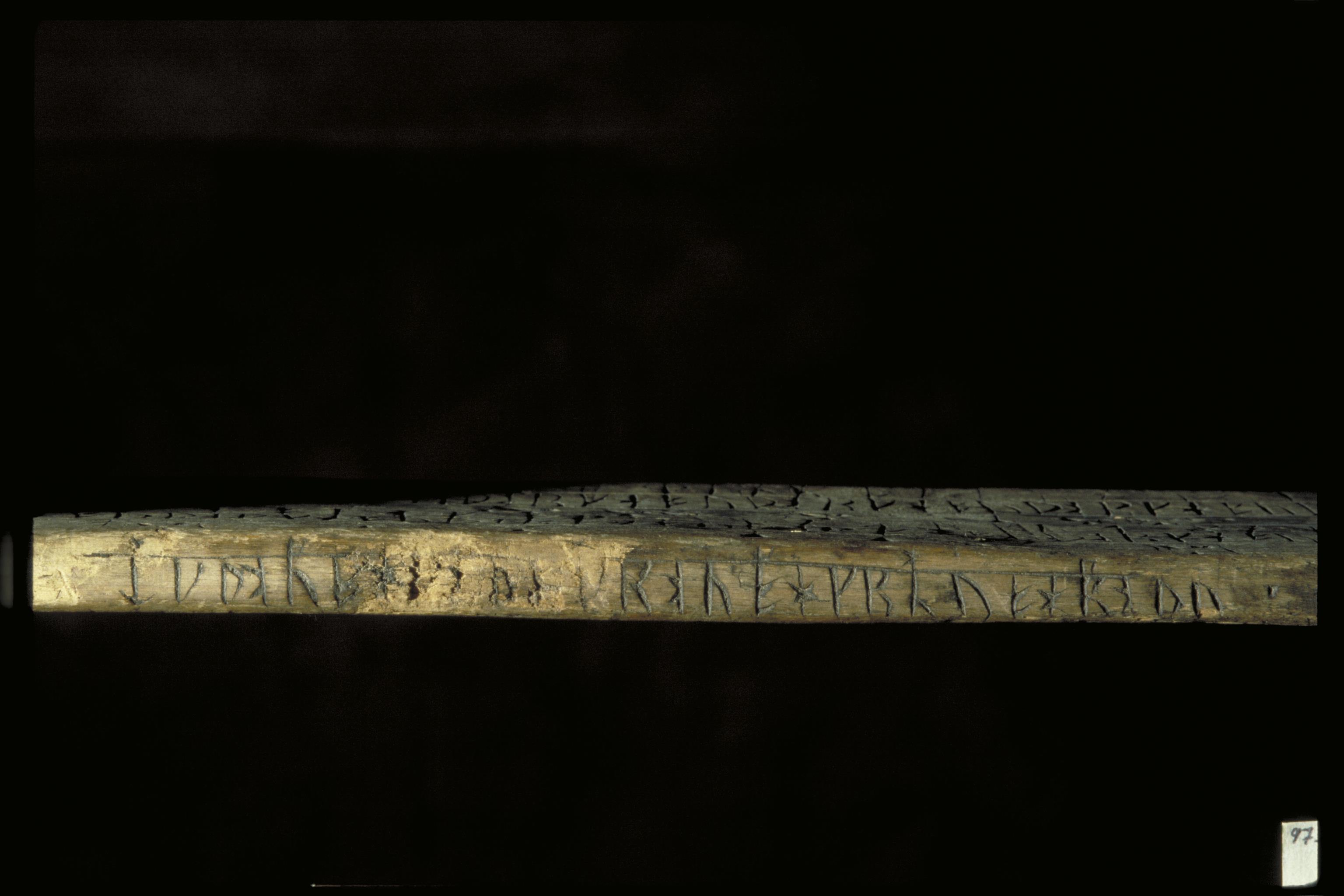 Bengt A Lundberg, Kat nr 097 + 098 Primstav + Gärdegårdslängd