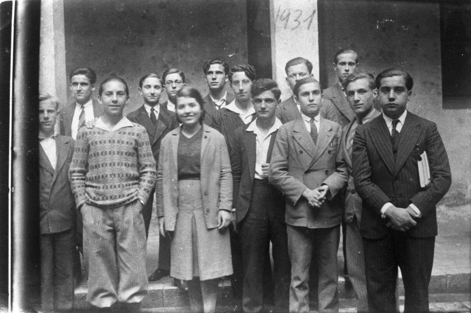Desconegut, [Retrat d'estudiants]