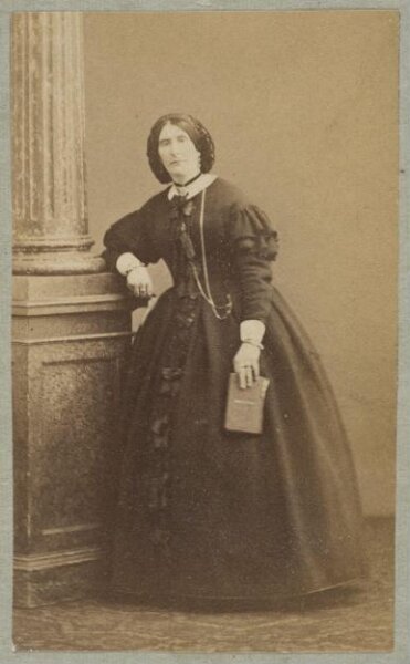 Unknown, Carte-de-visite photographs (480). Four photographs  are dry-mounted to each sheet (120).