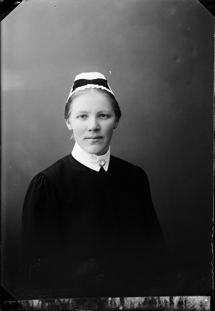 Skötsner-Edhlund, Elsa Antonsson, Östhammar, Uppland 1925