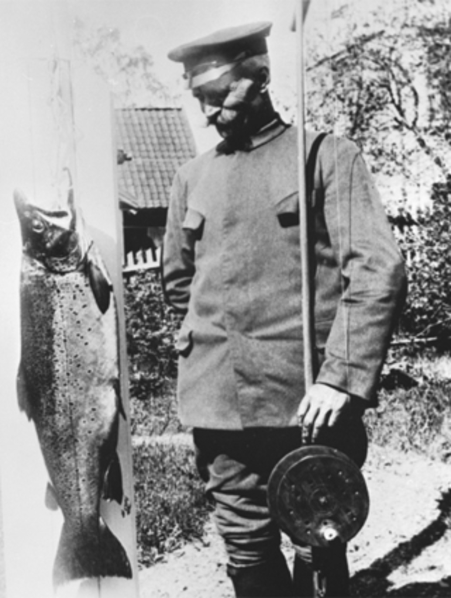 Anno Domkirkeodden, MJØSFISKER, STORØRRET 13 KILO, DREGGESPRØTT, KNUT ERIKSEN
