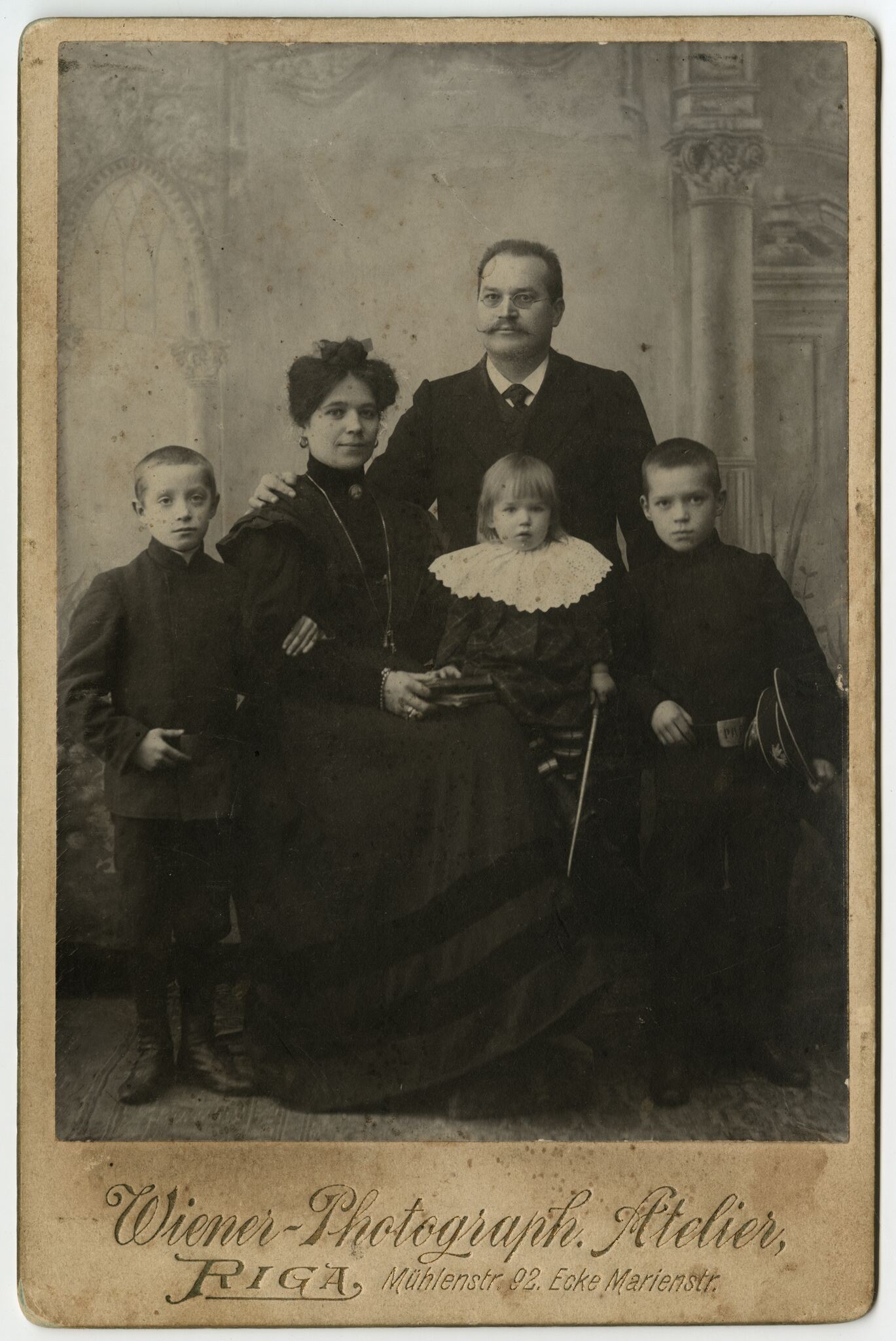 Wiener Photographisches Atelier, Liudvikas Jakavičius-Lietuvanis su šeima