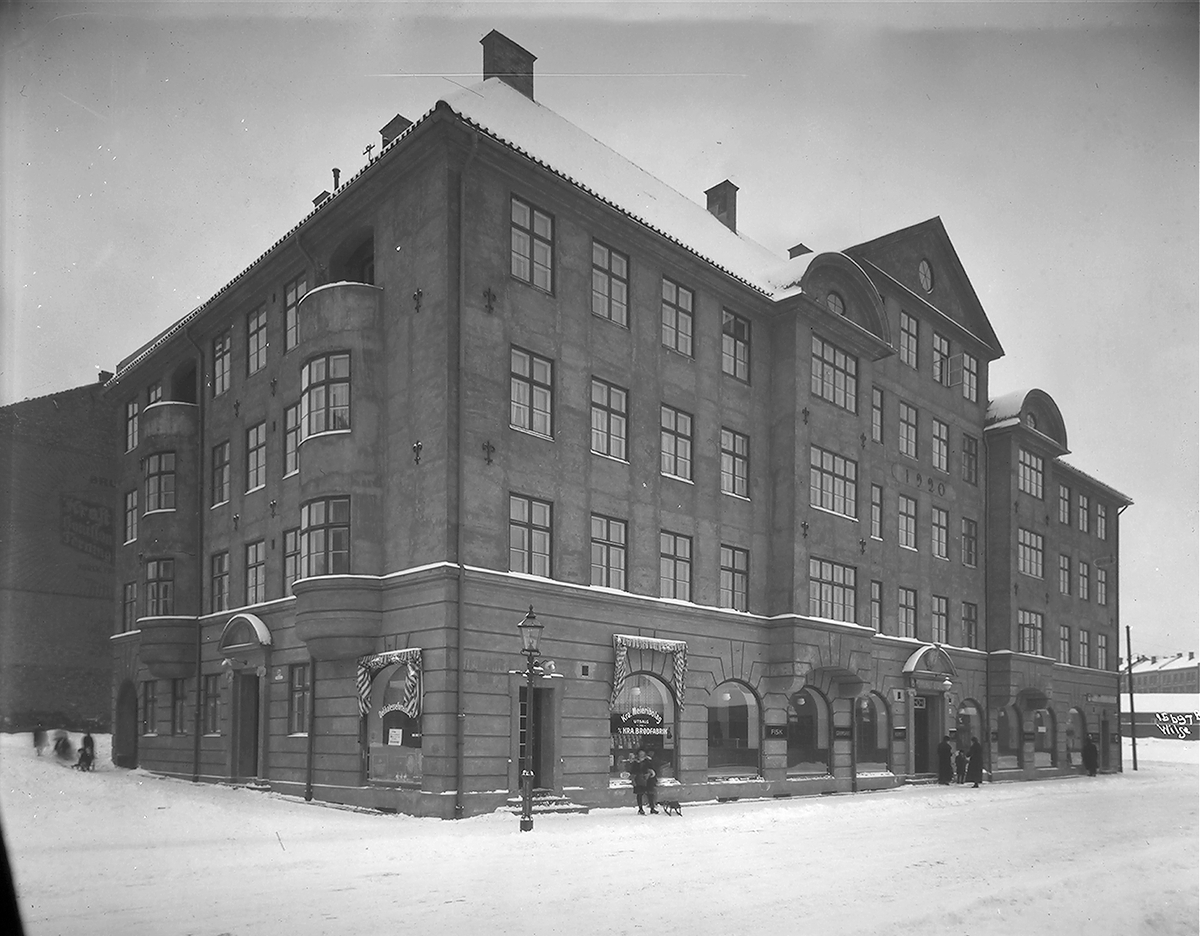 Anders Beer Wilse, Prot: Morgenstierne og Eide Morgenstierne og Eide jobbet sammen fra 1909, firmaet het ""Morgenstierne og Eide"".