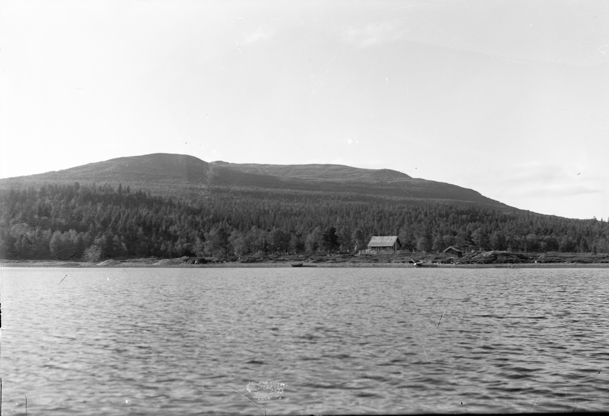Anders O. Sørhuus, Naturbilde, sjø, hytte