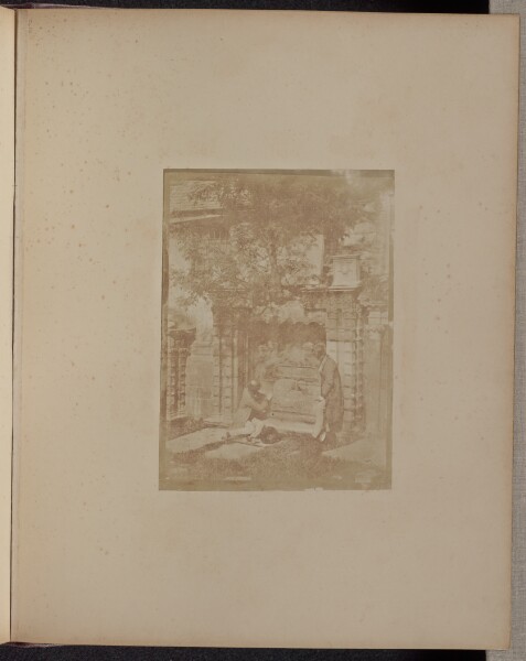 Hill & Adamson, [Greyfriars' Churchyard, the Naismith Monument with Thomas Duncan and D.O.Hill]
