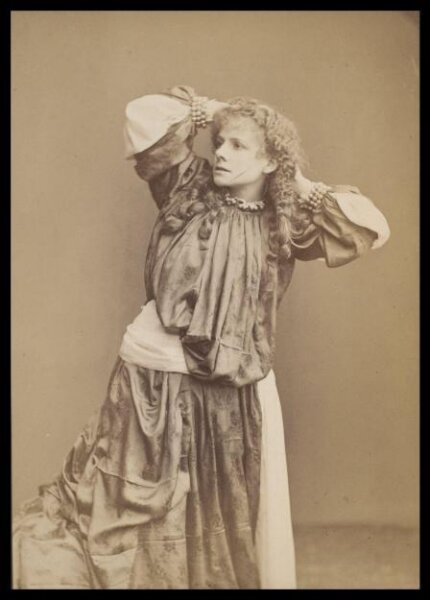 London Stereoscopic and Photographic Company, Guy Little Theatrical Photograph