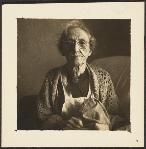 Louis Fleckenstein, [Old Woman with Crochet Shawl]