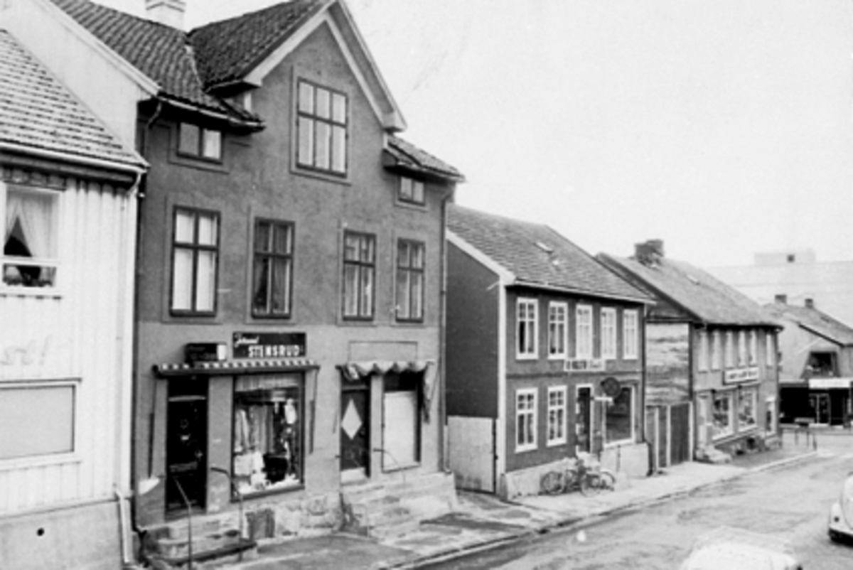 Anno Domkirkeodden, OVERSIKT GRØNNEGATE 45- TIL GRØNNEGATE 33, JORUN STENSRUD, O. FUGLSETH, LINDTEIGEN, J. B. HERVOLD