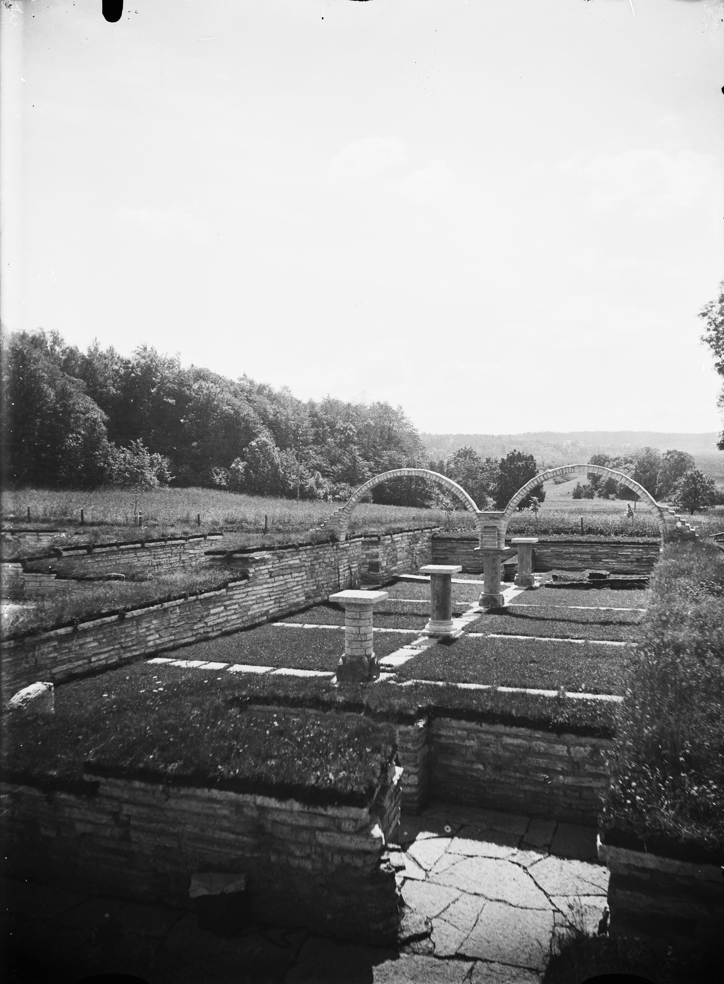 Axel Forssén, Varnhems klosterruin
