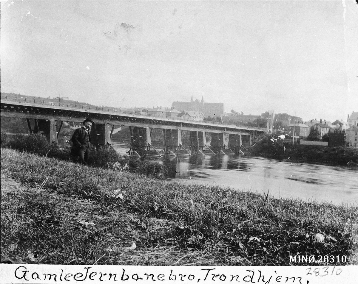 Rugsveen, Johan, Undseth, "Gamle Jernbanebro Trondhjem"