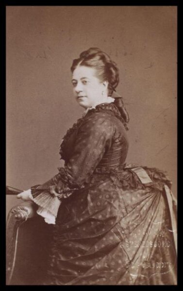 London Stereoscopic and Photographic Company, Guy Little Theatrical Photograph