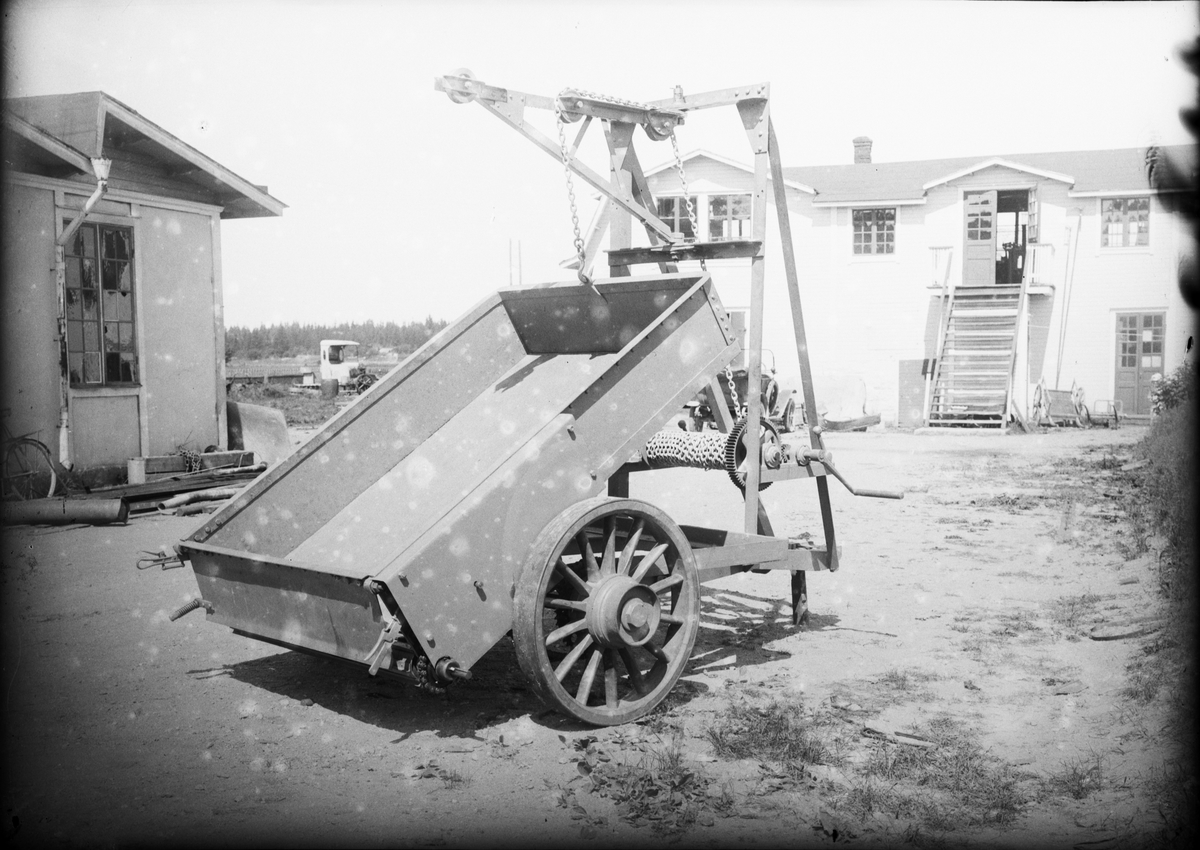 Per Elis Edhlund, Östhammars bilcentral - "hissanordning på flakvagn", Östhammar, Uppland