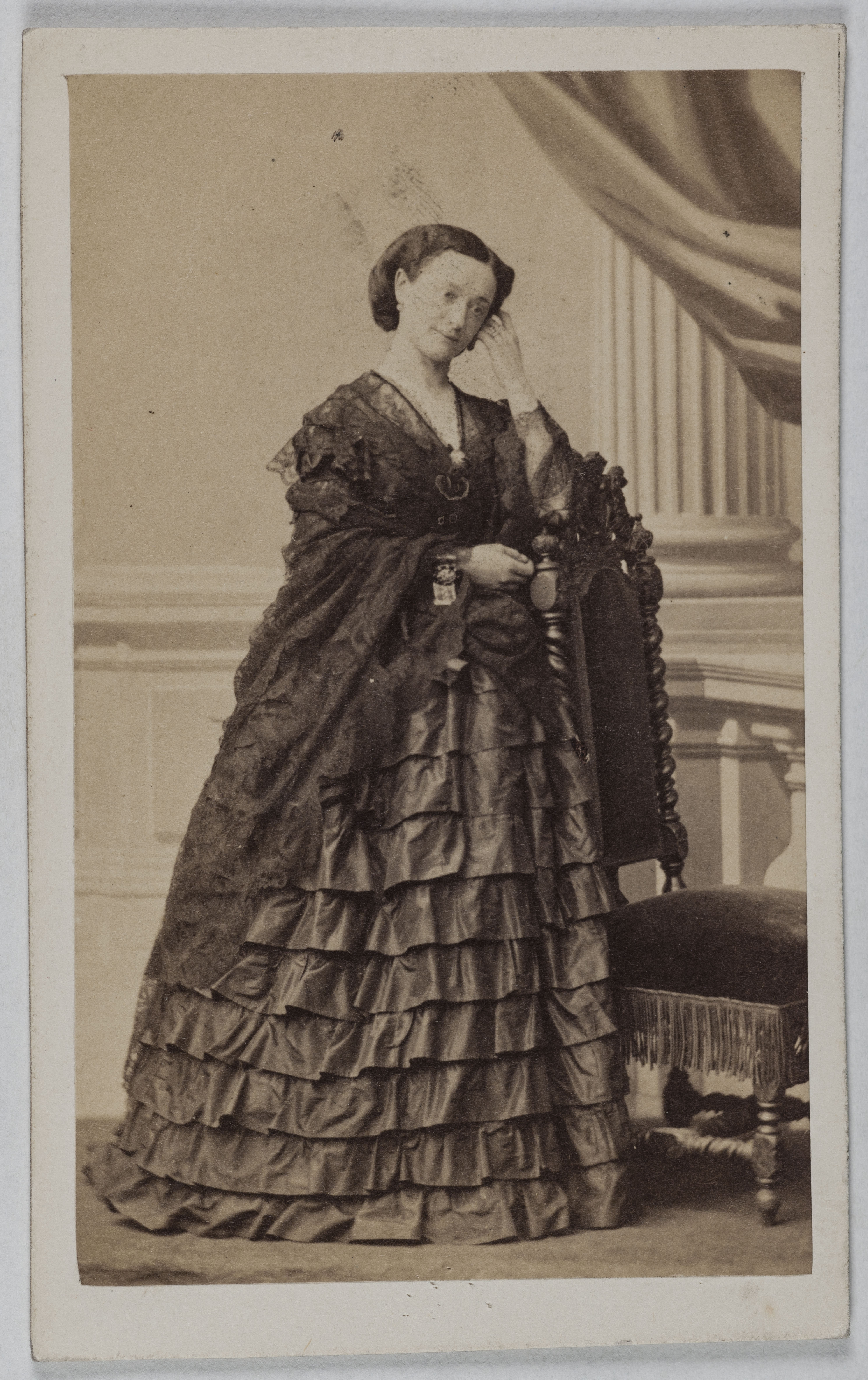 Pierre Petit & Trinquart, Portrait de Fanny Genat (1831-1902), (danseuse, mime, actrice)