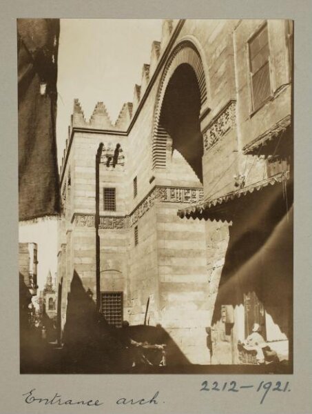 K.A.C. Creswell, Entrance arch of the funerary khanqah of Mamluk Sultan al-Muzaffar Baybars al-Jashankir, Cairo