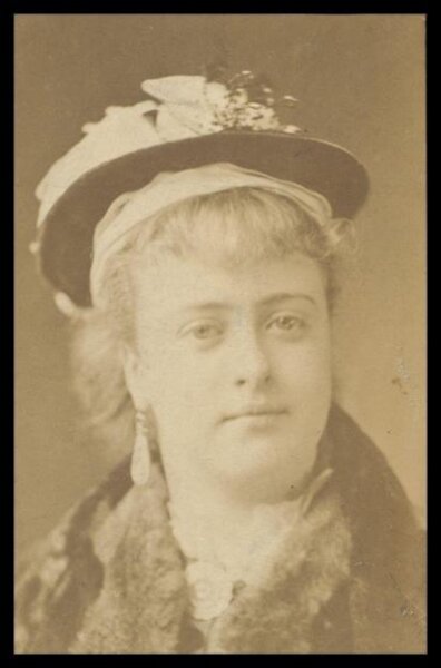London Stereoscopic and Photographic Company, Guy Little Theatrical Photograph