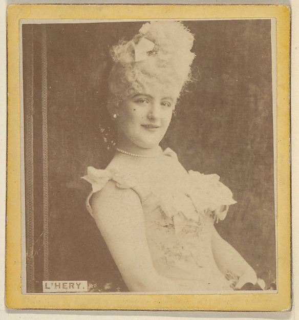 Kinney Brothers Tobacco Company, Miss L'Hery, from the Actresses series (N246), Type 2, issued by Kinney Brothers to promote Sporting Extra Cigarettes
