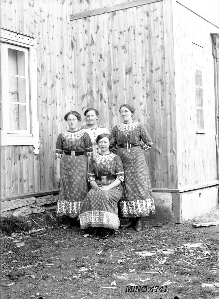 Peder J. Bredalslien, personer, klær, gruppebilde, familie,