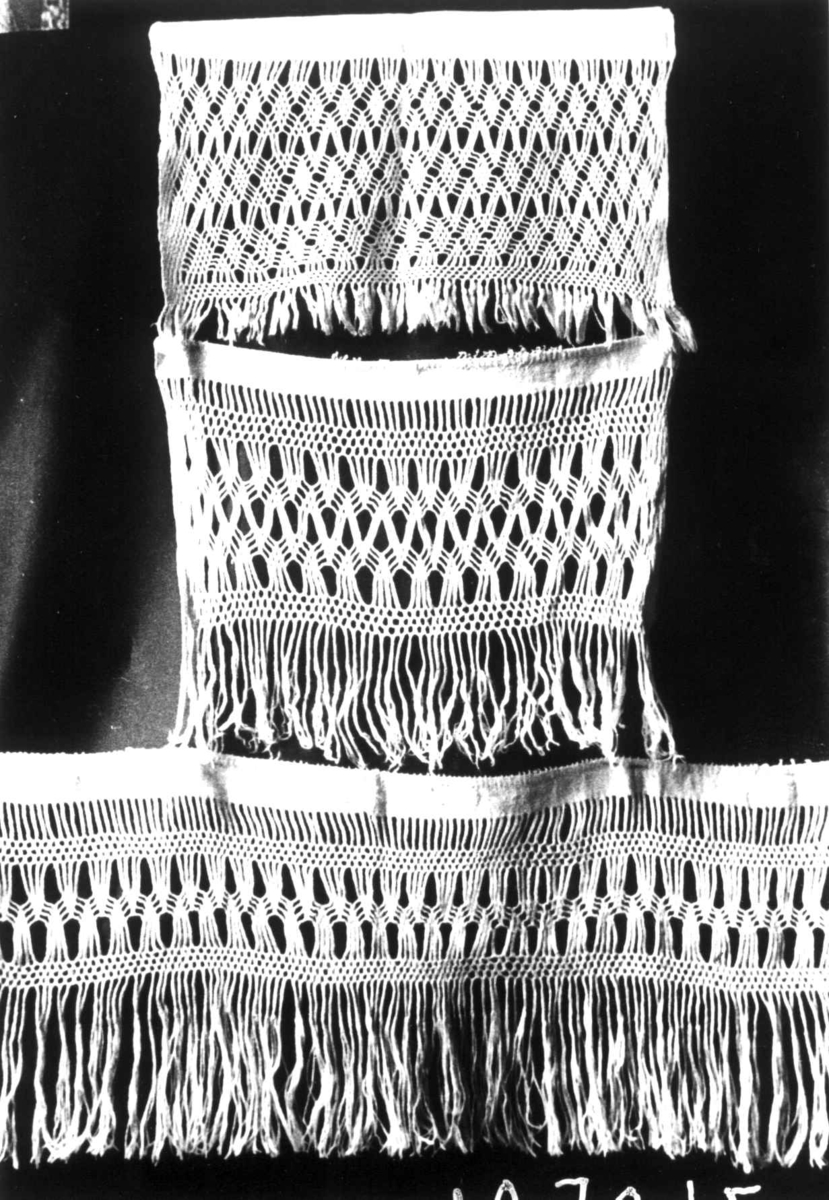 Anna Grostøl, Åmli Aust-Agder 1936. Firfletting, tre løse border.