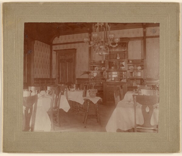 Unknown, [Interior of a restaurant dining room]
