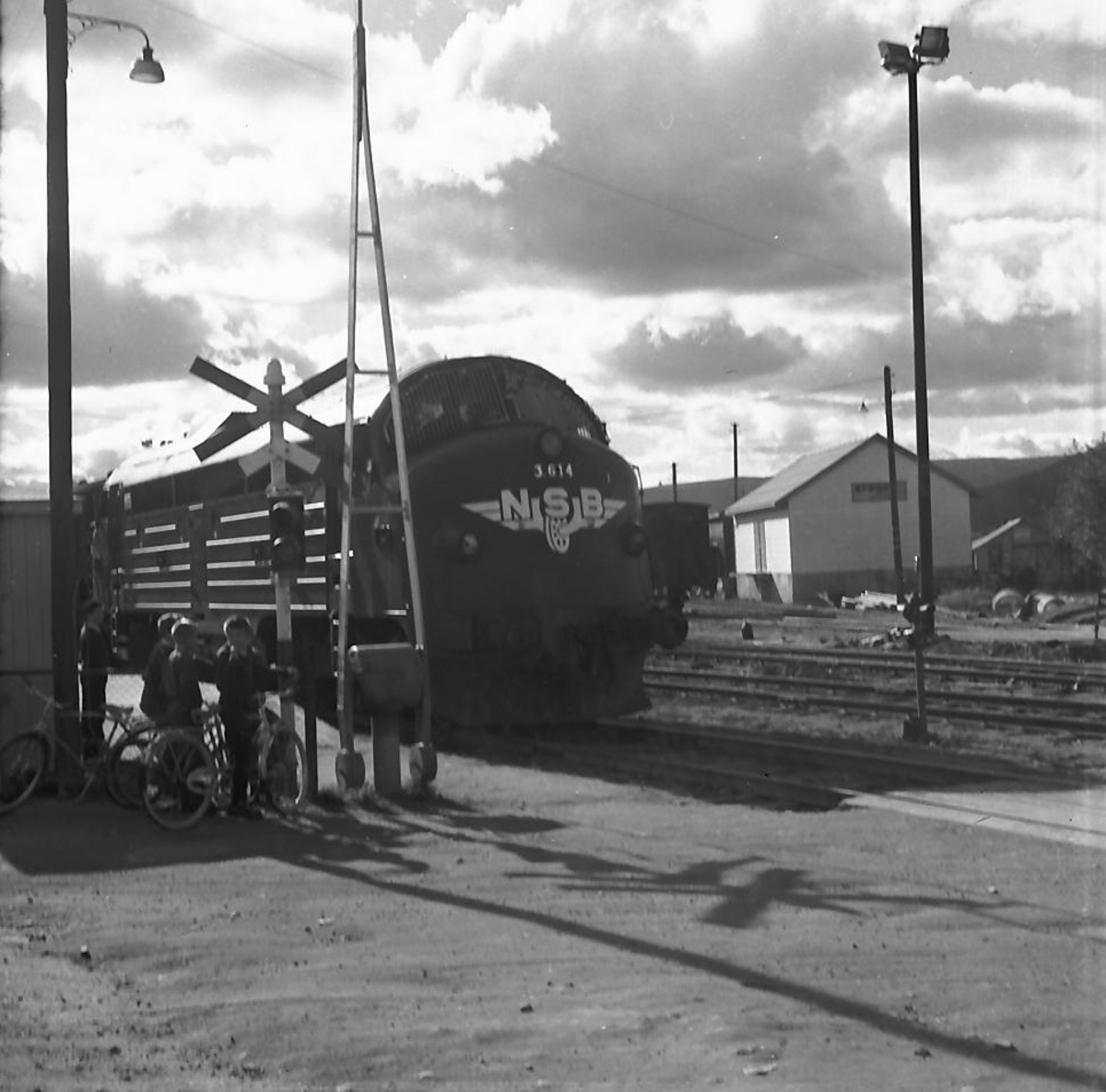 Per Magne Grue, Det første diesel-lokomotivet på Tynset stasjon.