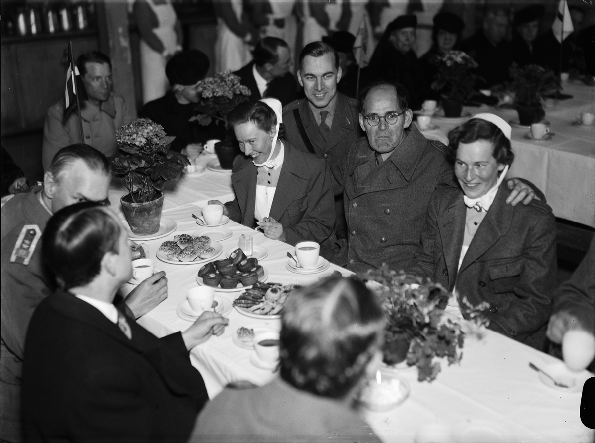 Paul Sandberg, Coffee Invitation in the Dining Room at the Reopening of Upplands Regementes Library and Fairs for Maternity and Command in Education