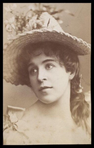 London Stereoscopic and Photographic Company, Guy Little Theatrical Photograph