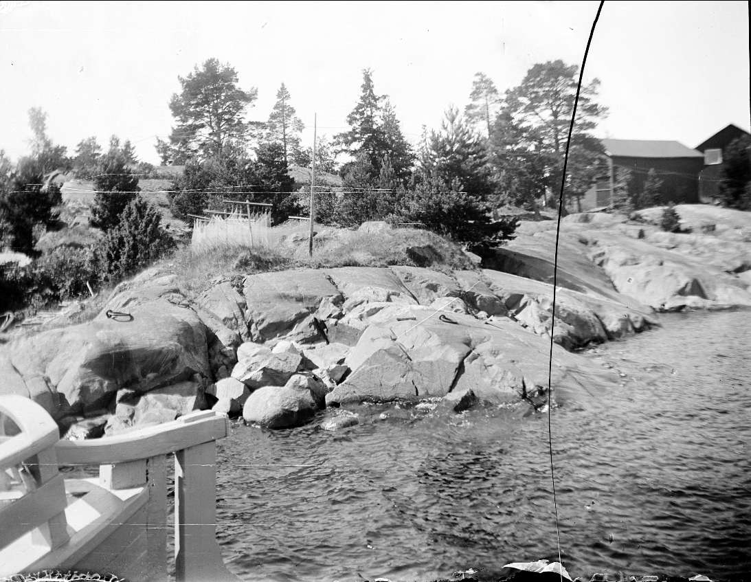 August Fredrik Schagerström, Mountain Halls on a Beach at Öregrund, Uppland in July 1924