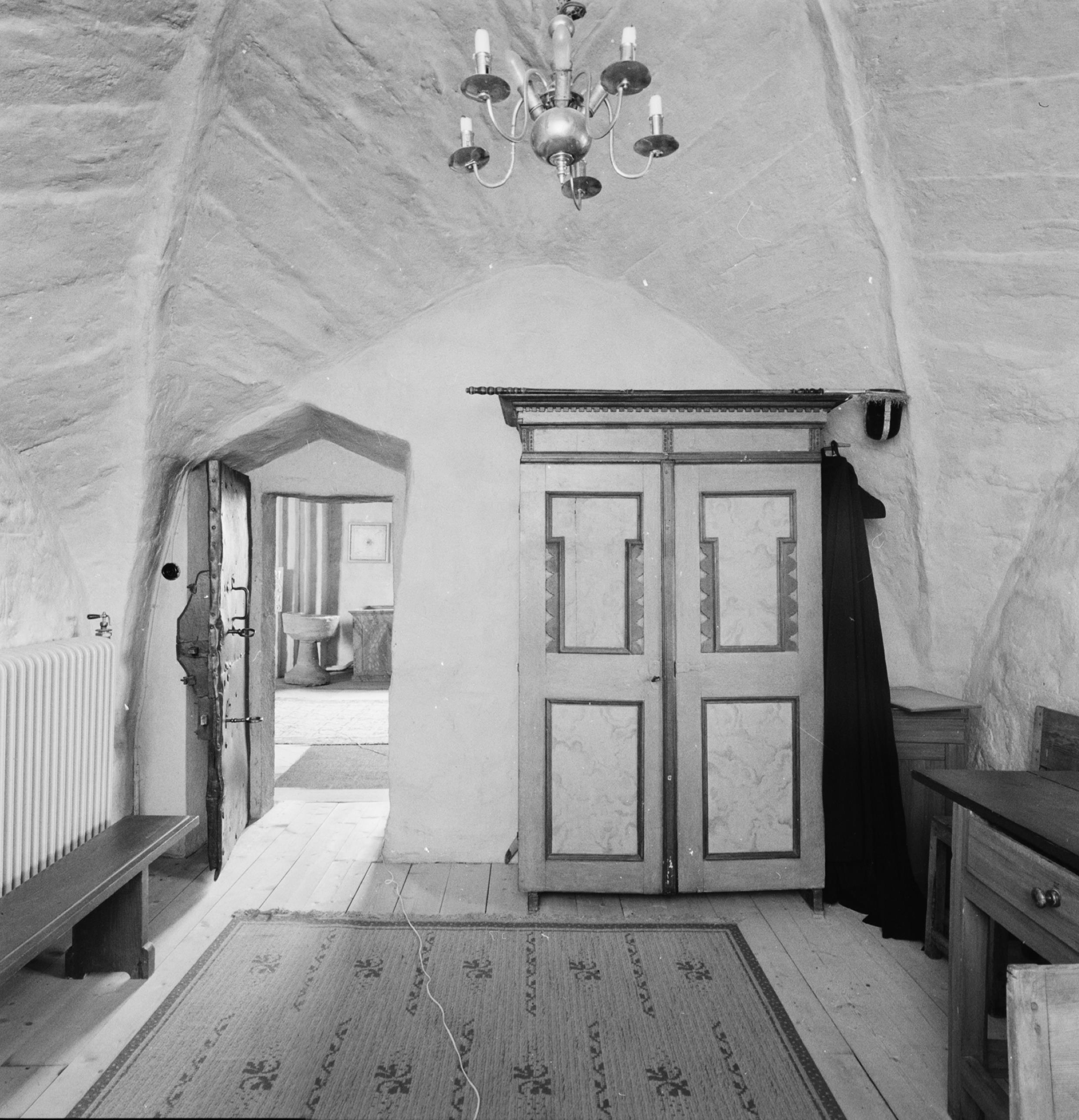 Nils Lagergren, Husby-Sjuhundra kyrka