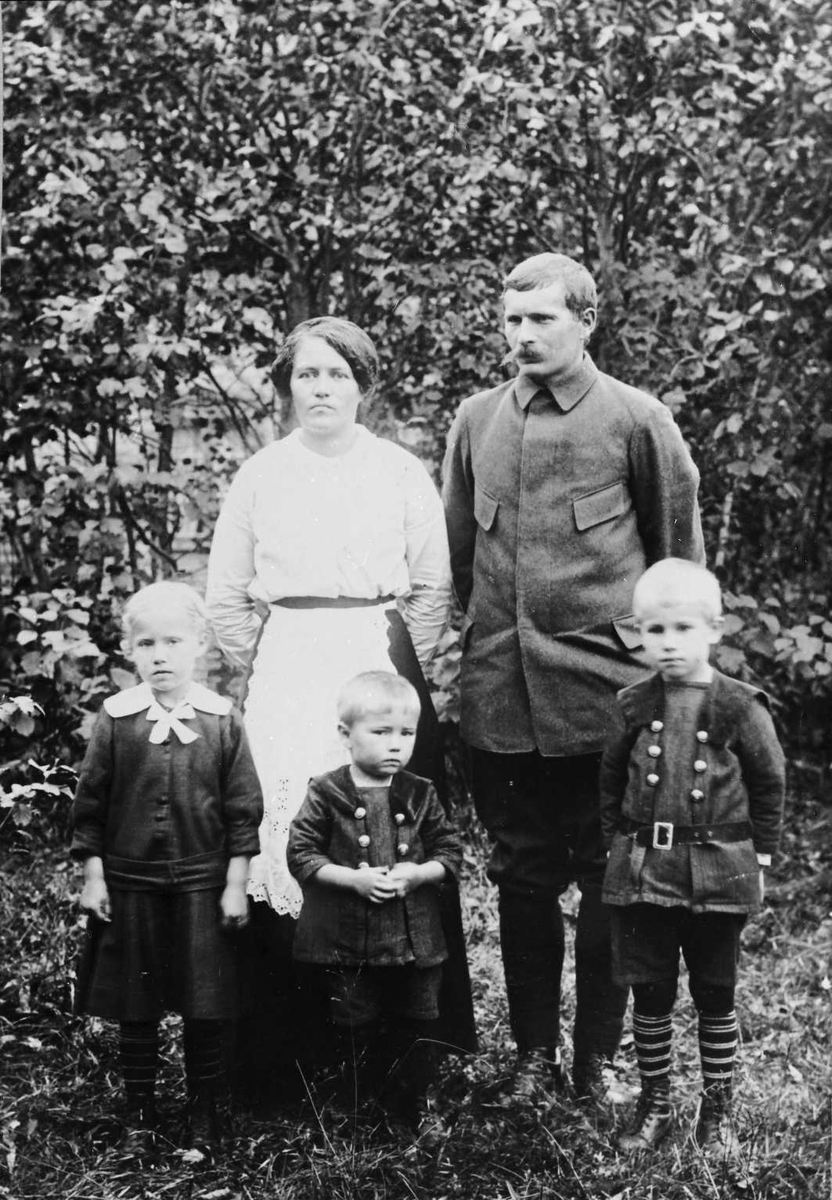 Ukjent, Familiebilde