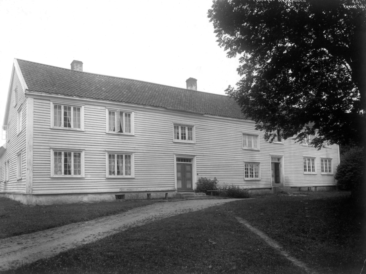 Anders Beer Wilse, Prestegården, Lillesand, Aust-Agder, 1912.