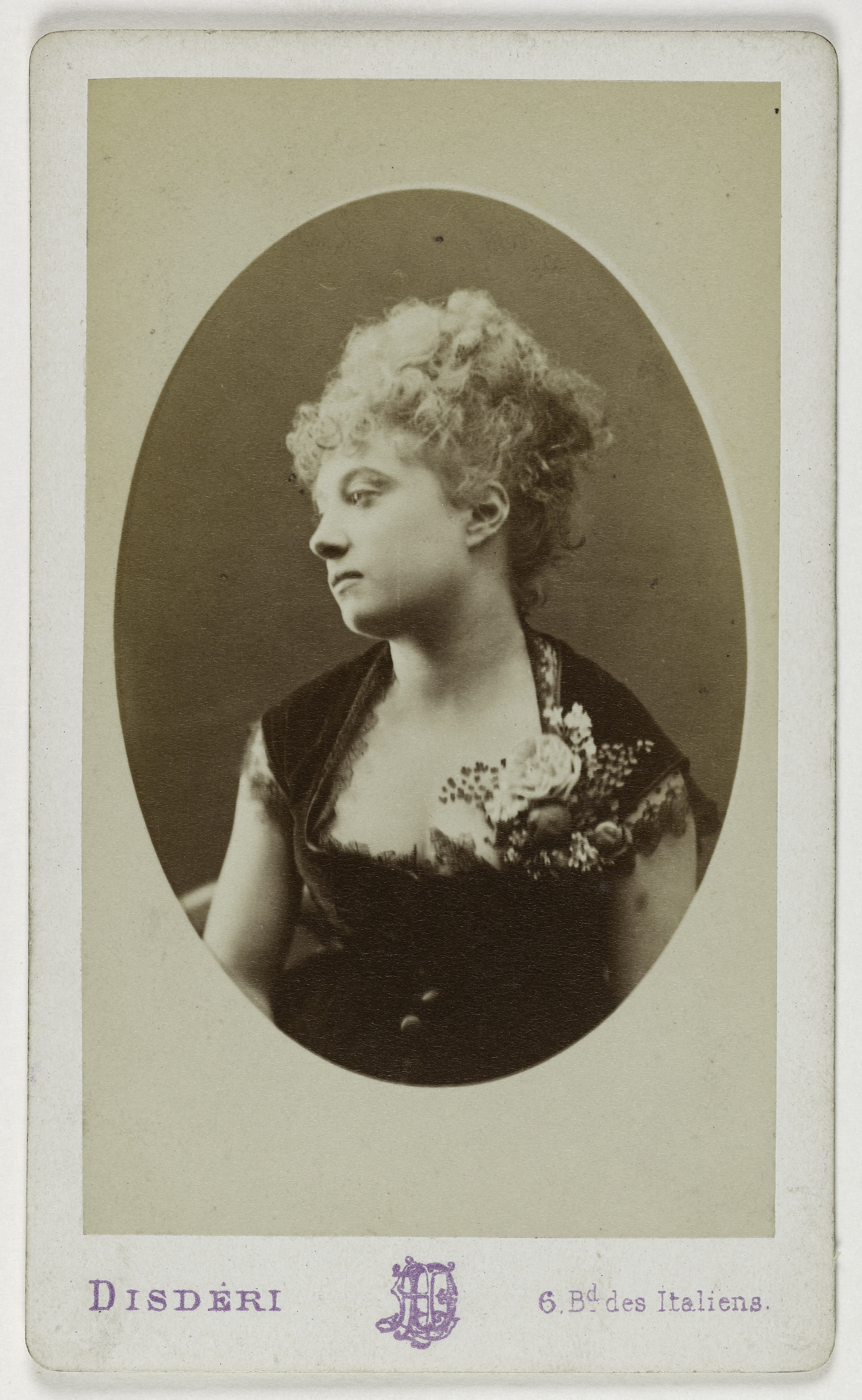 André-Adolphe-Eugène Disdéri, Portrait de Mademoiselle Gilles ou Giesz, (actrice)