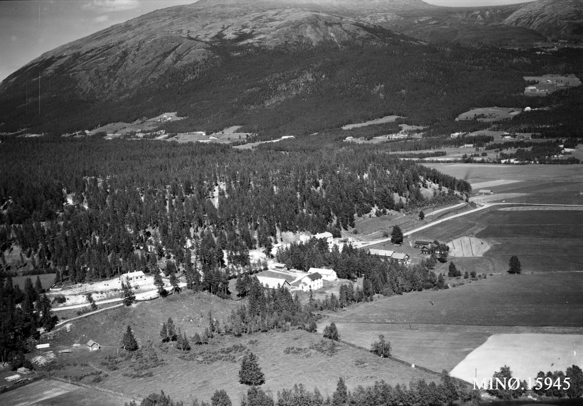 Widerøes Flyveselskap A/S, Gardsbruk, Murud, Grimsgård