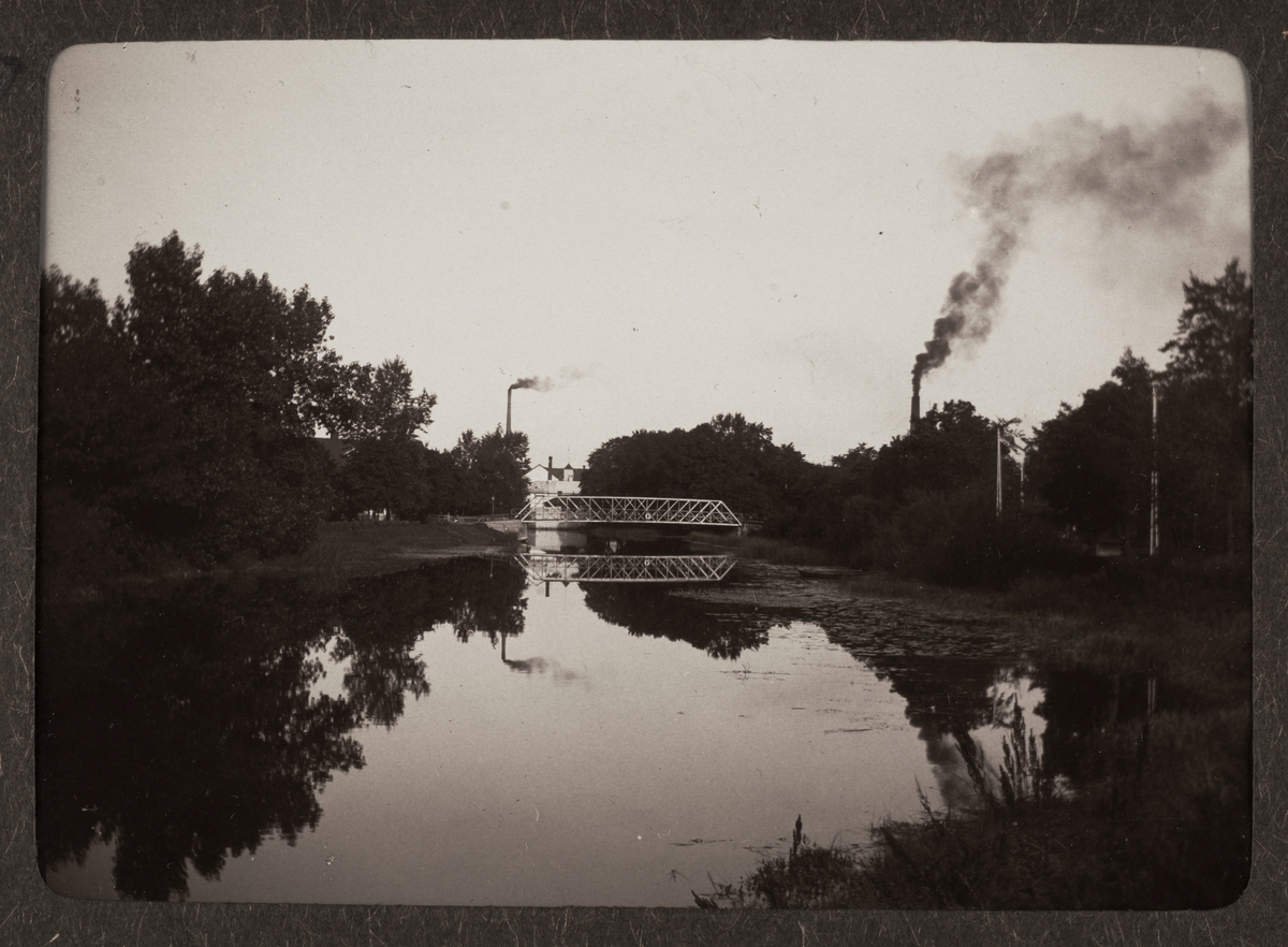 August Fredrik Schagerström, "Upsala. Ån från Haglunds bro", söderut mot Eddaspången, Uppsala 1912