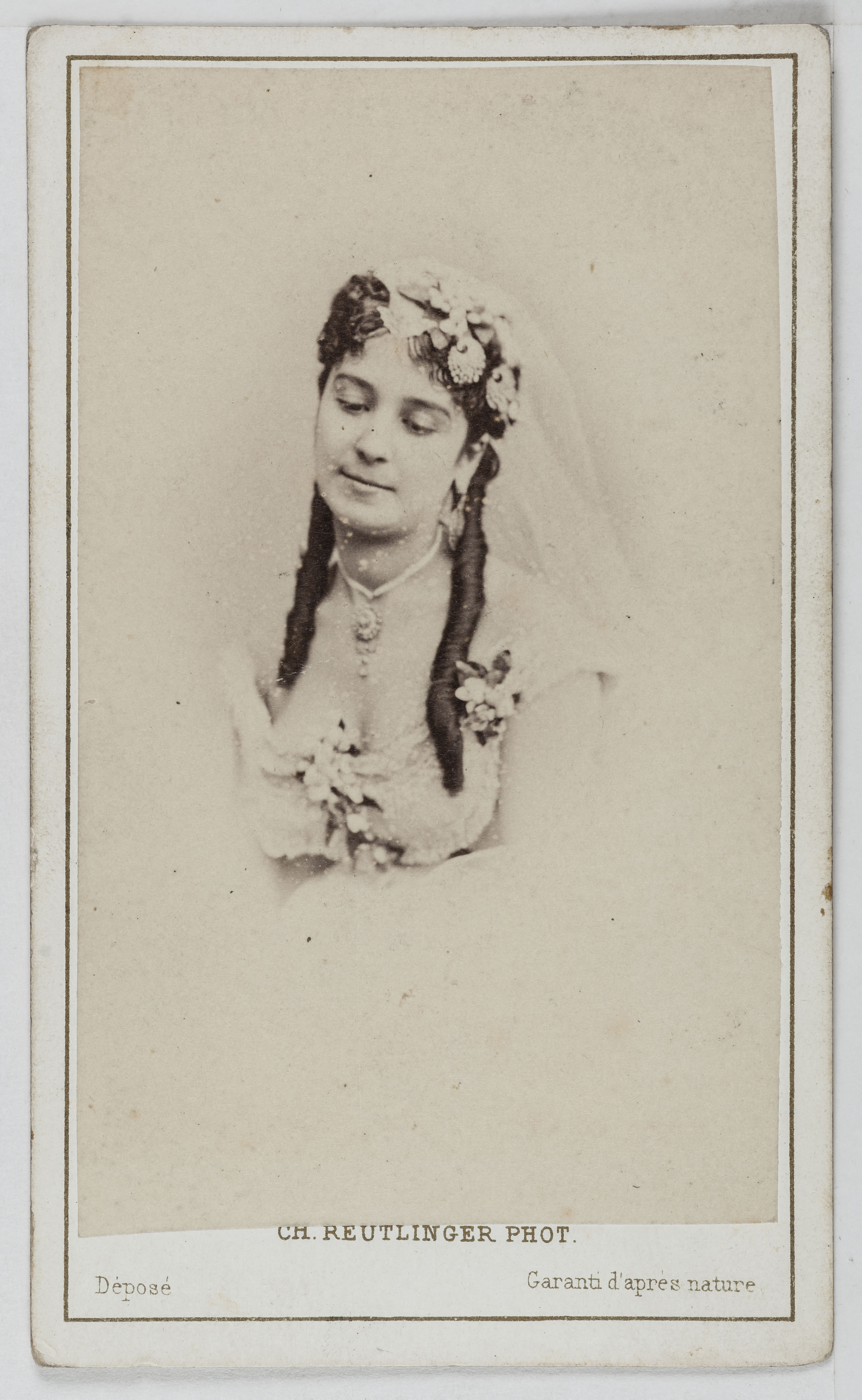 Charles Reutlinger, Portrait d'Hortense Neveux, actrice de théâtre entre 1865 et 1876.