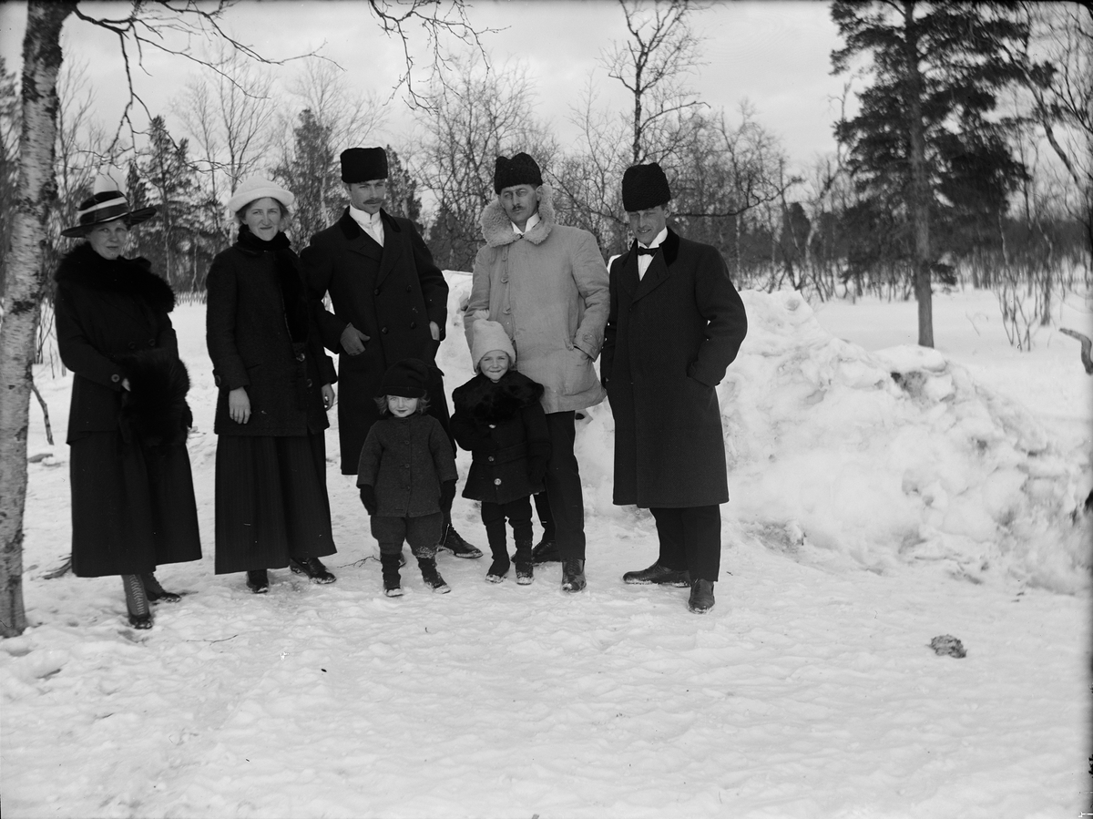 St Joseph, Probably Nora and Josef Särnström with several people