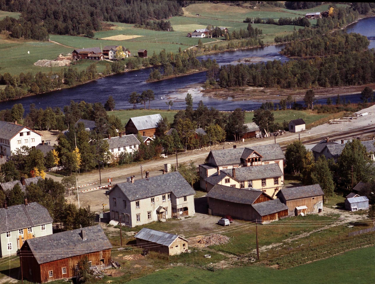 Widerøes Flyveselskap A/S, Oversikt over deler av Os.