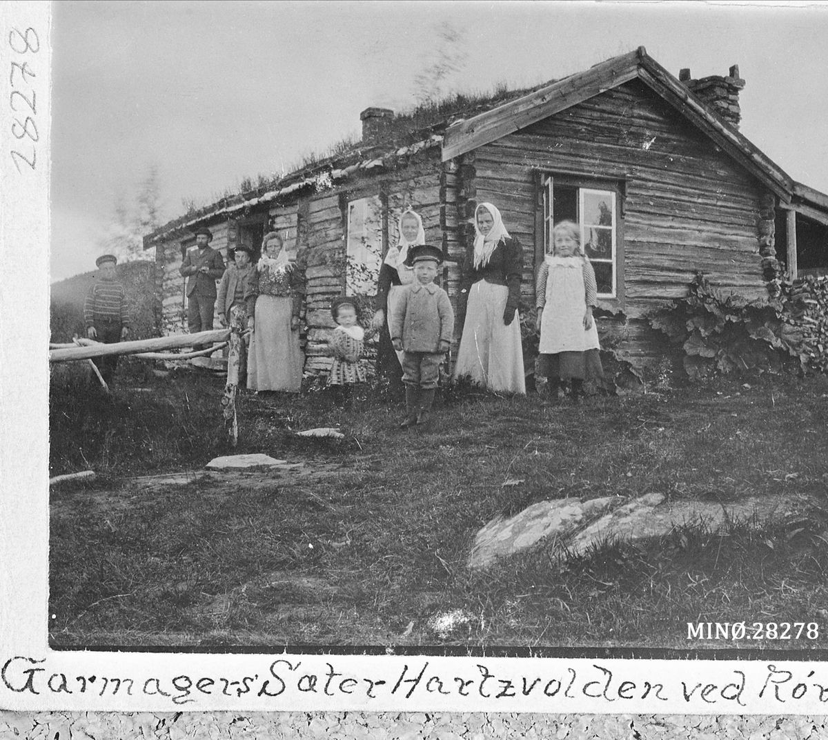 Rugsveen, Johan, Undseth, Setervoll. "Garmagers Sæter Hartzvolden ved Røros"